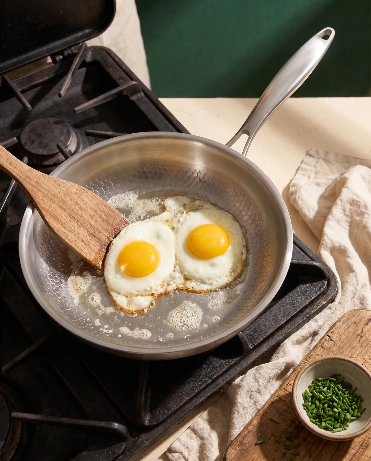 Eggs cooking in the Titan Titanium Pan